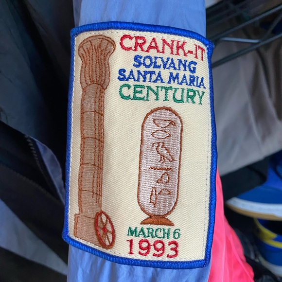 Retro Windbreaker - Picture 4 of 6